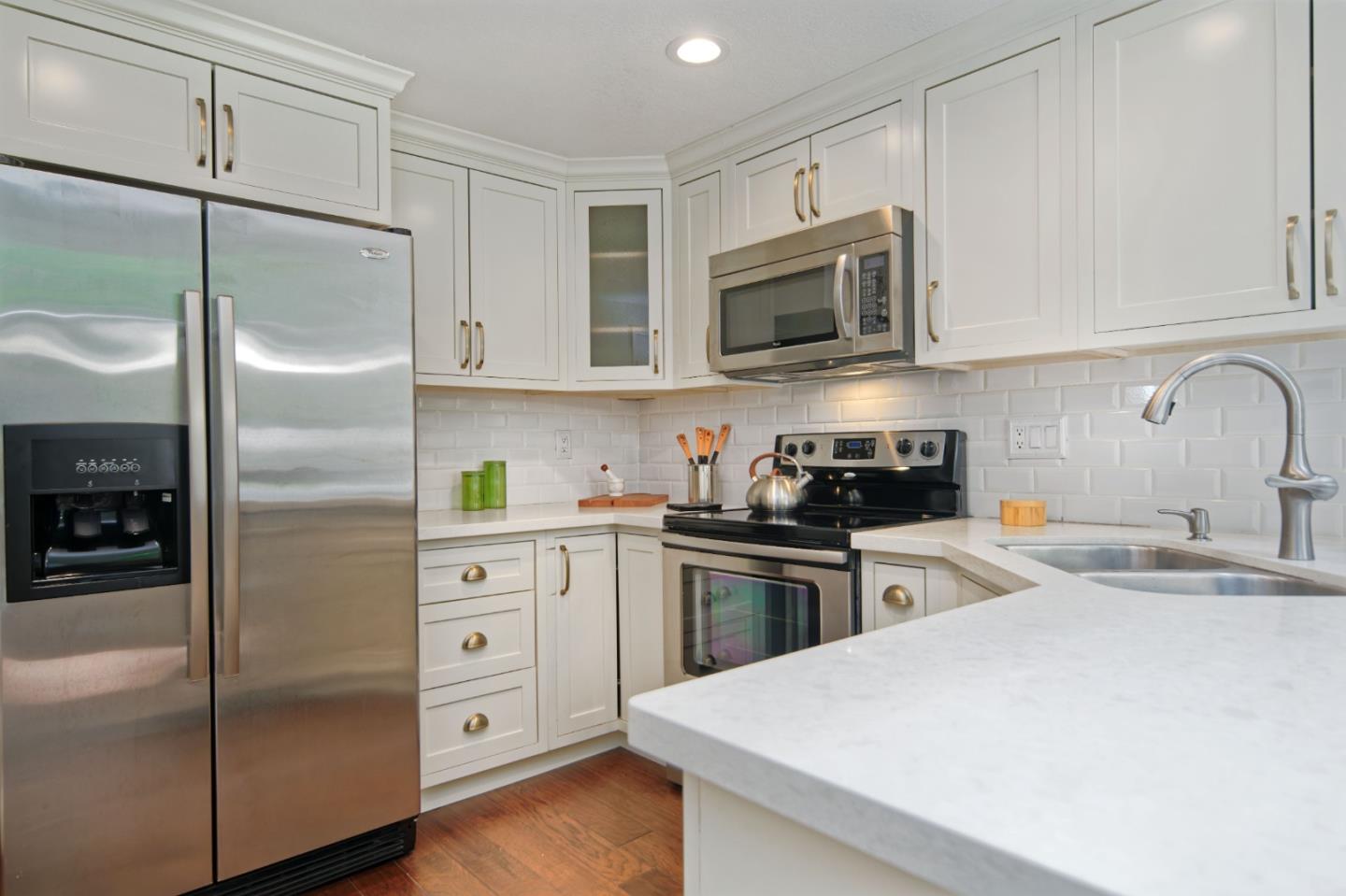 Detail Gallery Image 10 of 30 For 2766 Buena Point Ct, San Jose,  CA 95121 - 2 Beds | 2 Baths
