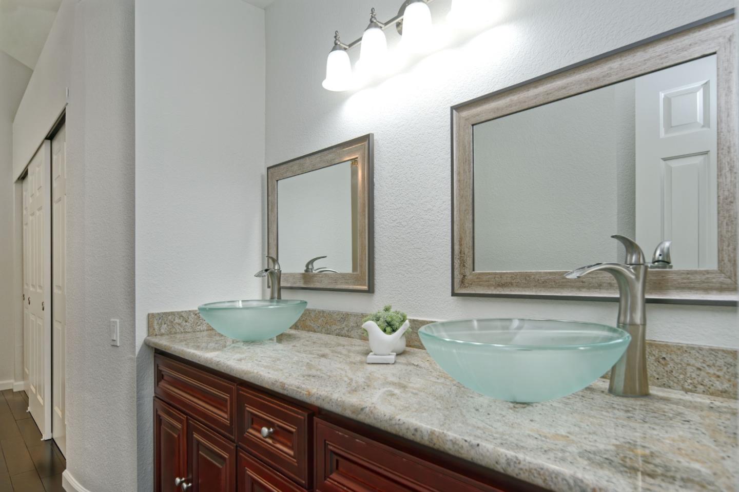 Detail Gallery Image 22 of 30 For 2766 Buena Point Ct, San Jose,  CA 95121 - 2 Beds | 2 Baths