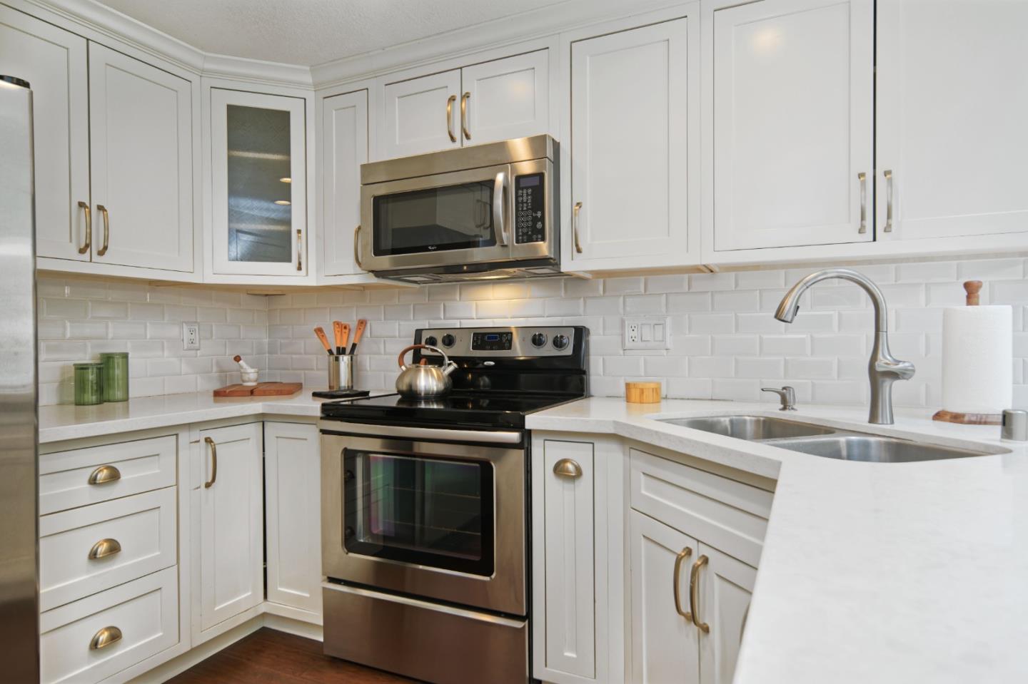 Detail Gallery Image 23 of 30 For 2766 Buena Point Ct, San Jose,  CA 95121 - 2 Beds | 2 Baths