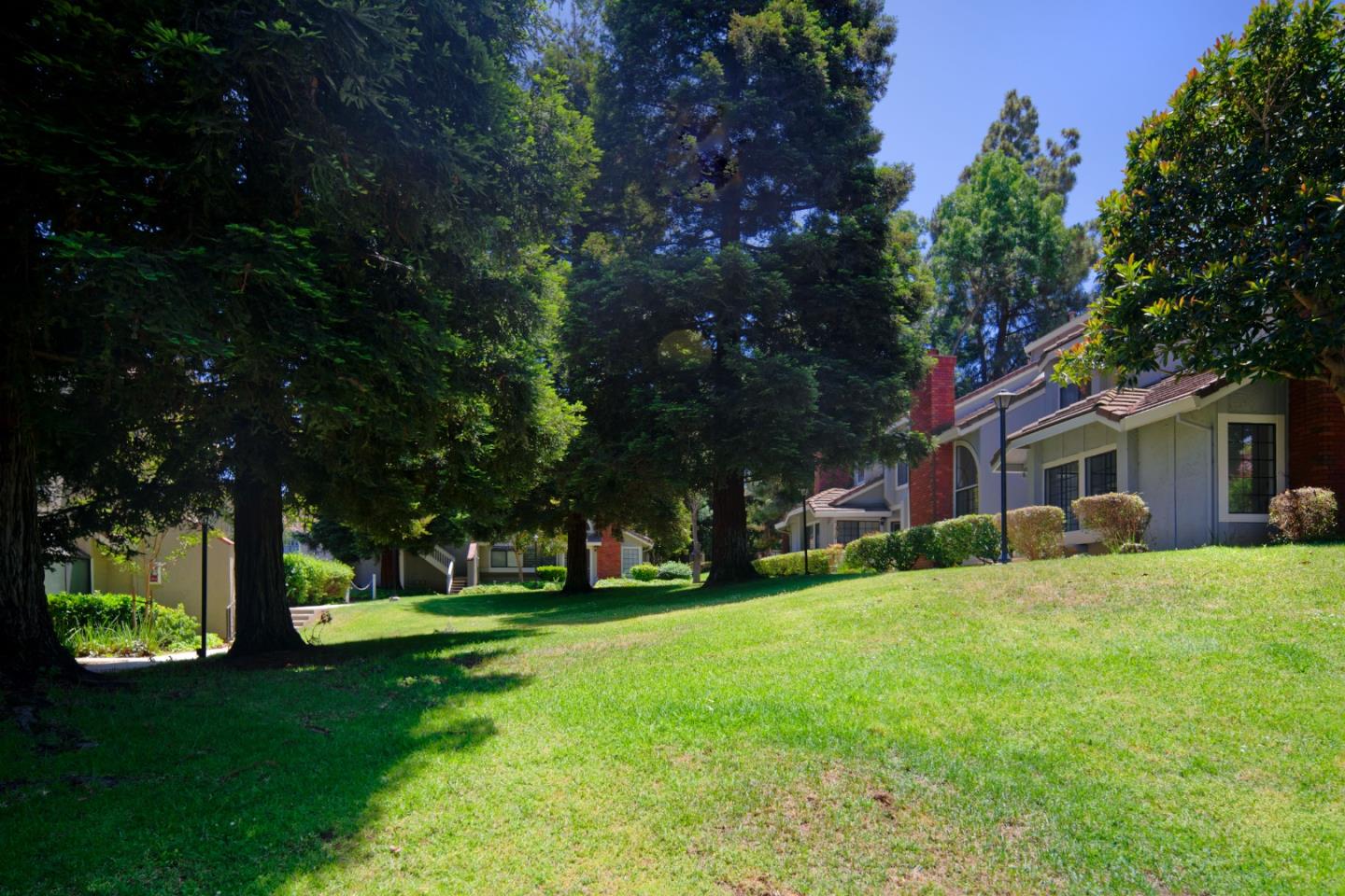 Detail Gallery Image 28 of 30 For 2766 Buena Point Ct, San Jose,  CA 95121 - 2 Beds | 2 Baths