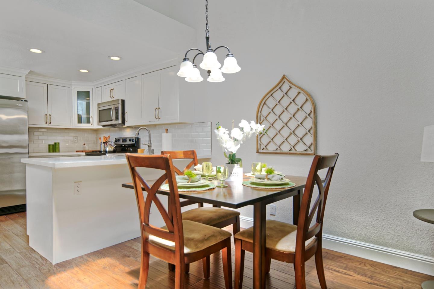 Detail Gallery Image 6 of 30 For 2766 Buena Point Ct, San Jose,  CA 95121 - 2 Beds | 2 Baths
