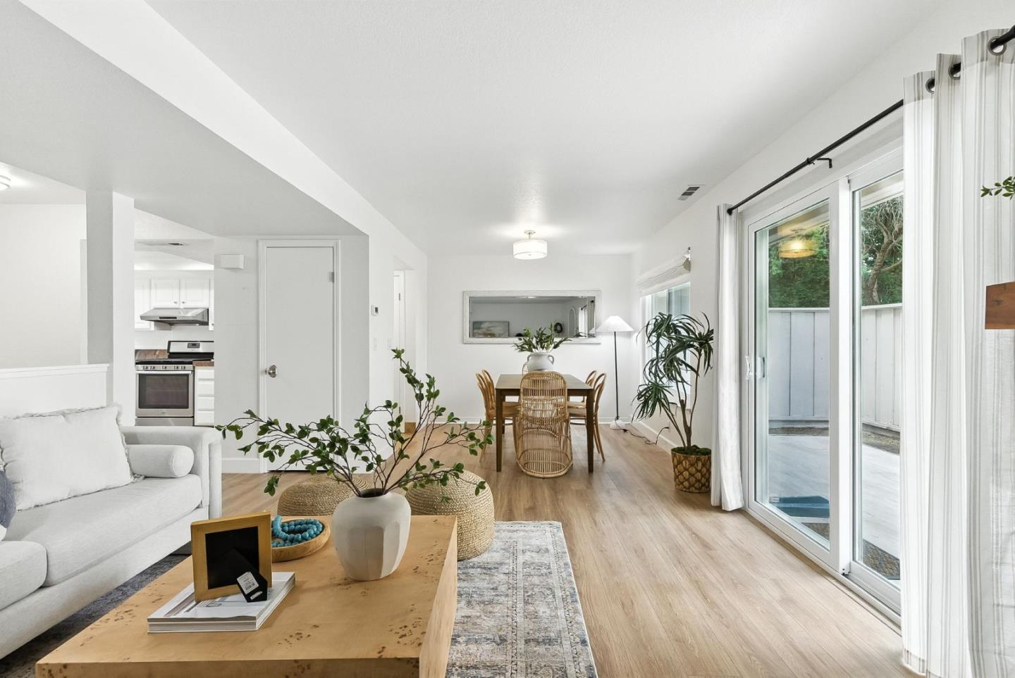Detail Gallery Image 16 of 32 For 3101 Erin Ln, Santa Cruz,  CA 95065 - 2 Beds | 2/1 Baths