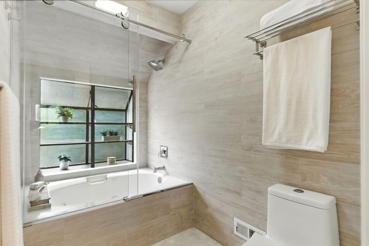 Detail Gallery Image 22 of 32 For 3101 Erin Ln, Santa Cruz,  CA 95065 - 2 Beds | 2/1 Baths