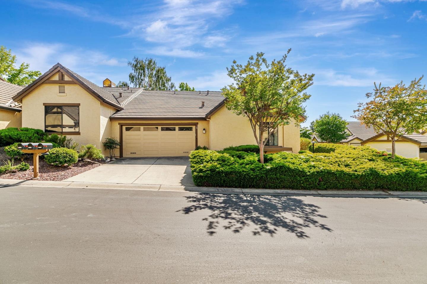 Detail Gallery Image 12 of 41 For 7530 Morevern Cir, San Jose,  CA 95135 - 2 Beds | 2/1 Baths