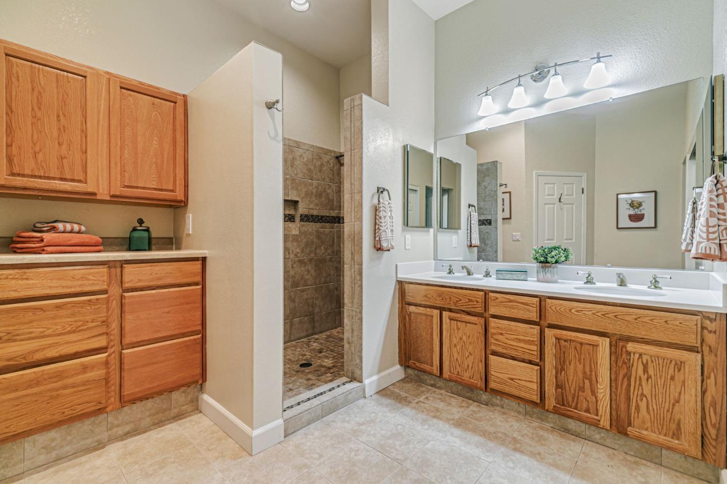 Detail Gallery Image 26 of 41 For 7530 Morevern Cir, San Jose,  CA 95135 - 2 Beds | 2/1 Baths