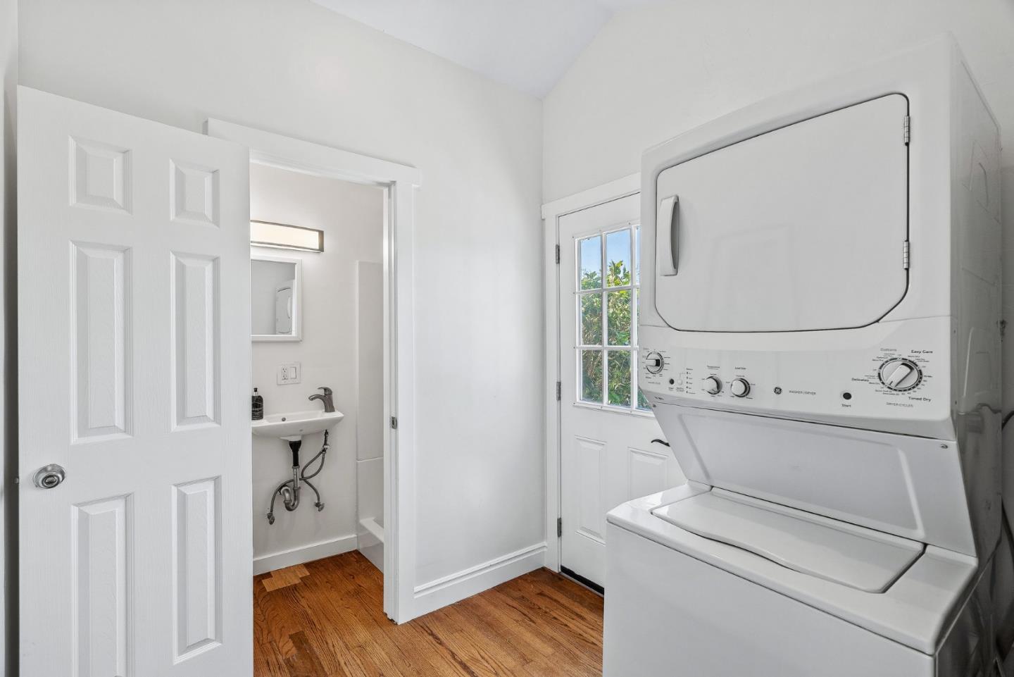 Detail Gallery Image 16 of 69 For 68 Live Oak Rd, Royal Oaks,  CA 95076 - 4 Beds | 3 Baths