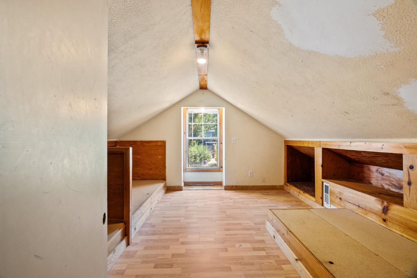 Detail Gallery Image 27 of 69 For 68 Live Oak Rd, Royal Oaks,  CA 95076 - 4 Beds | 3 Baths