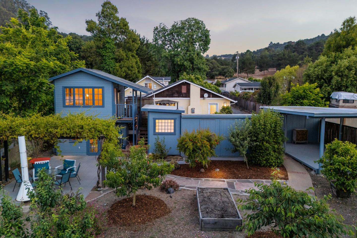 Detail Gallery Image 3 of 69 For 68 Live Oak Rd, Royal Oaks,  CA 95076 - 4 Beds | 3 Baths