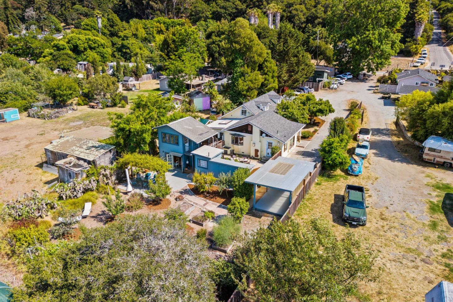Detail Gallery Image 48 of 69 For 68 Live Oak Rd, Royal Oaks,  CA 95076 - 4 Beds | 3 Baths