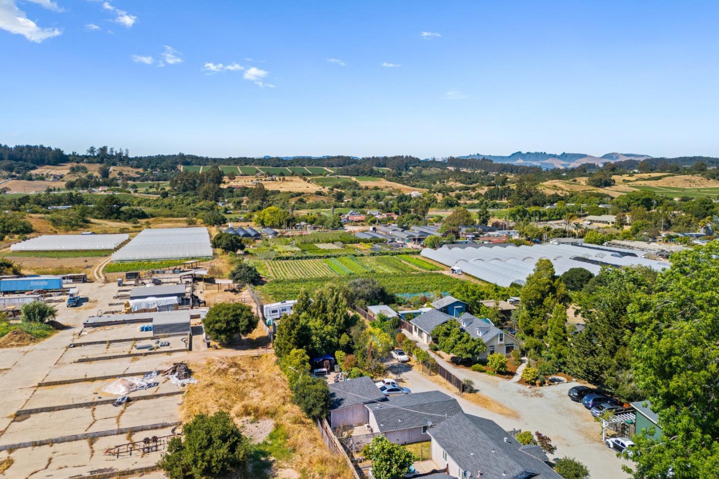 Detail Gallery Image 49 of 69 For 68 Live Oak Rd, Royal Oaks,  CA 95076 - 4 Beds | 3 Baths