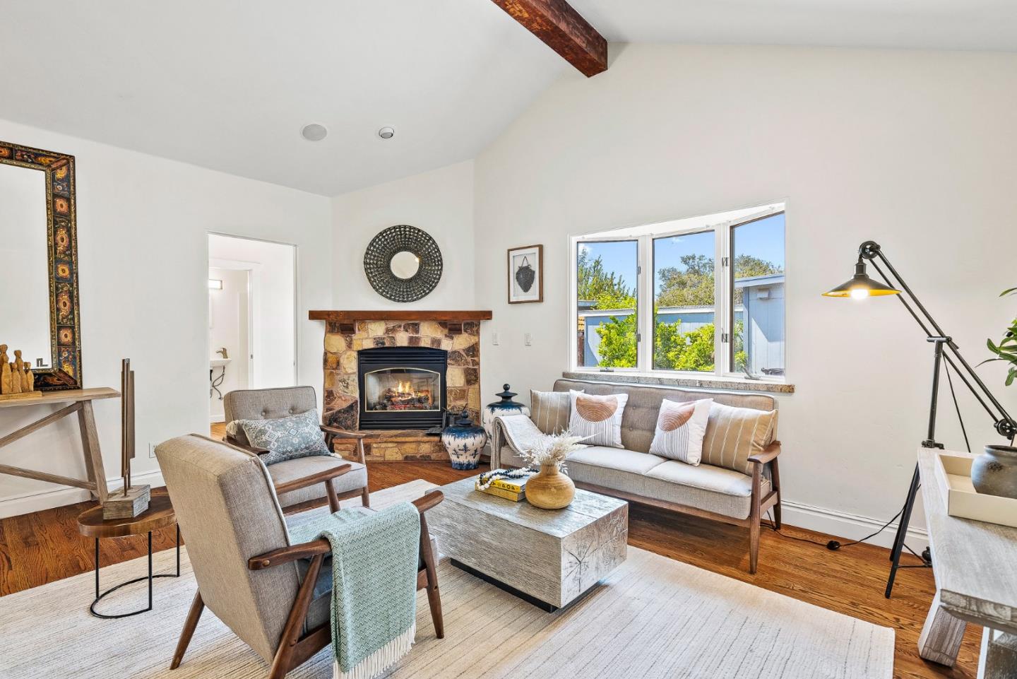Detail Gallery Image 8 of 69 For 68 Live Oak Rd, Royal Oaks,  CA 95076 - 4 Beds | 3 Baths