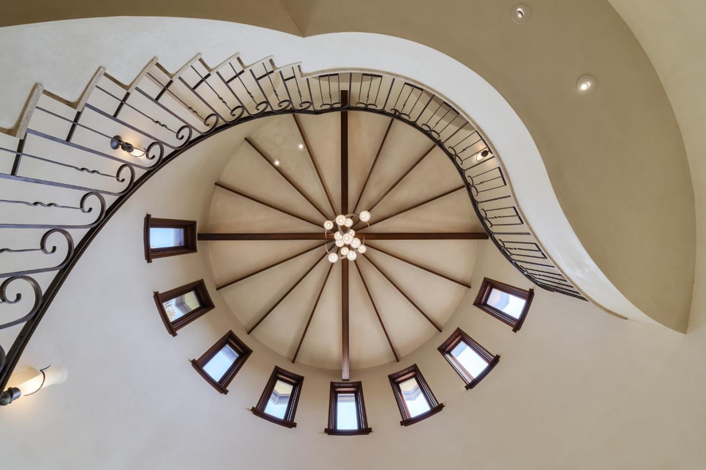 Detail Gallery Image 10 of 49 For 995 Matadero Ave, Palo Alto,  CA 94306 - 4 Beds | 4/2 Baths