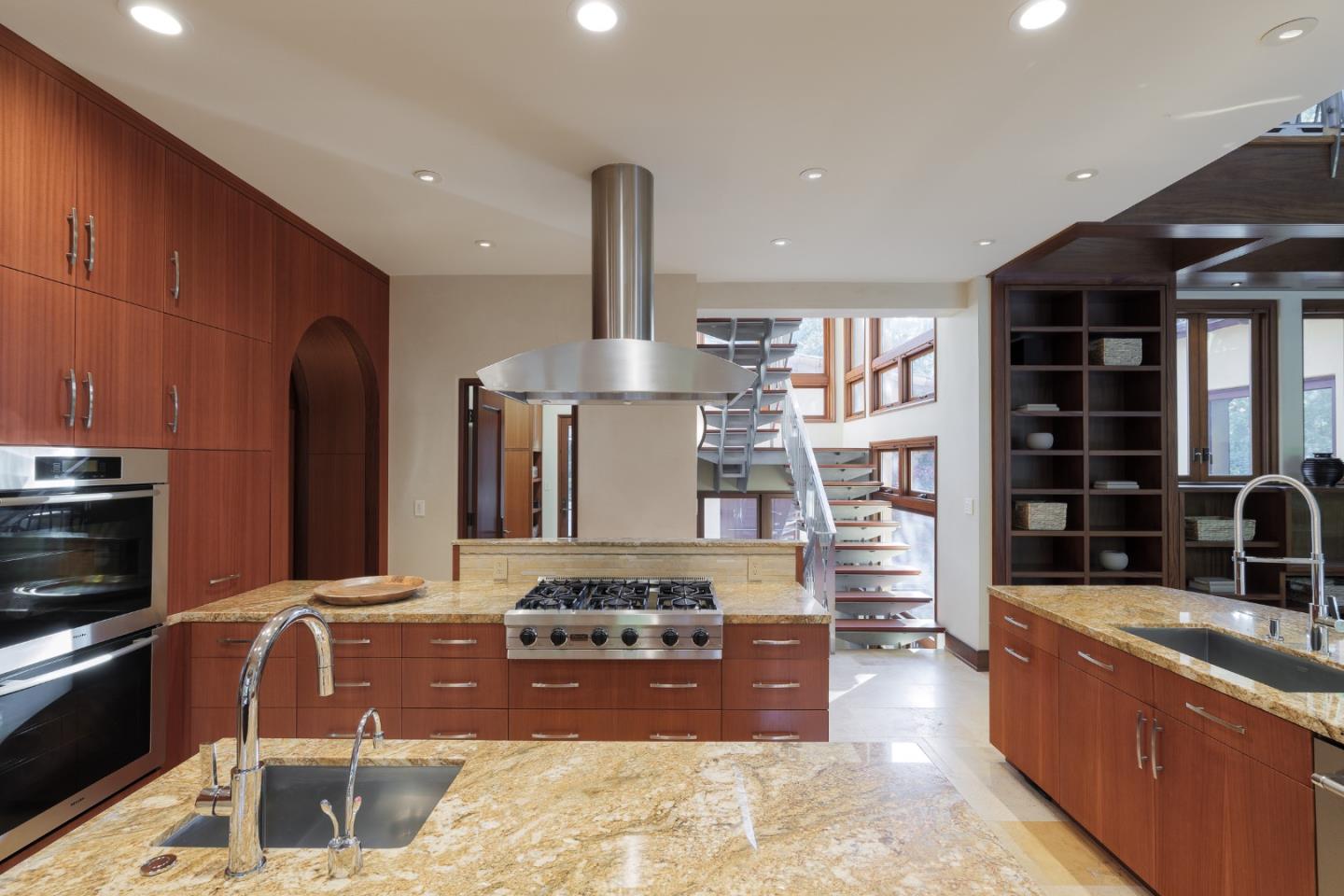 Detail Gallery Image 19 of 49 For 995 Matadero Ave, Palo Alto,  CA 94306 - 4 Beds | 4/2 Baths