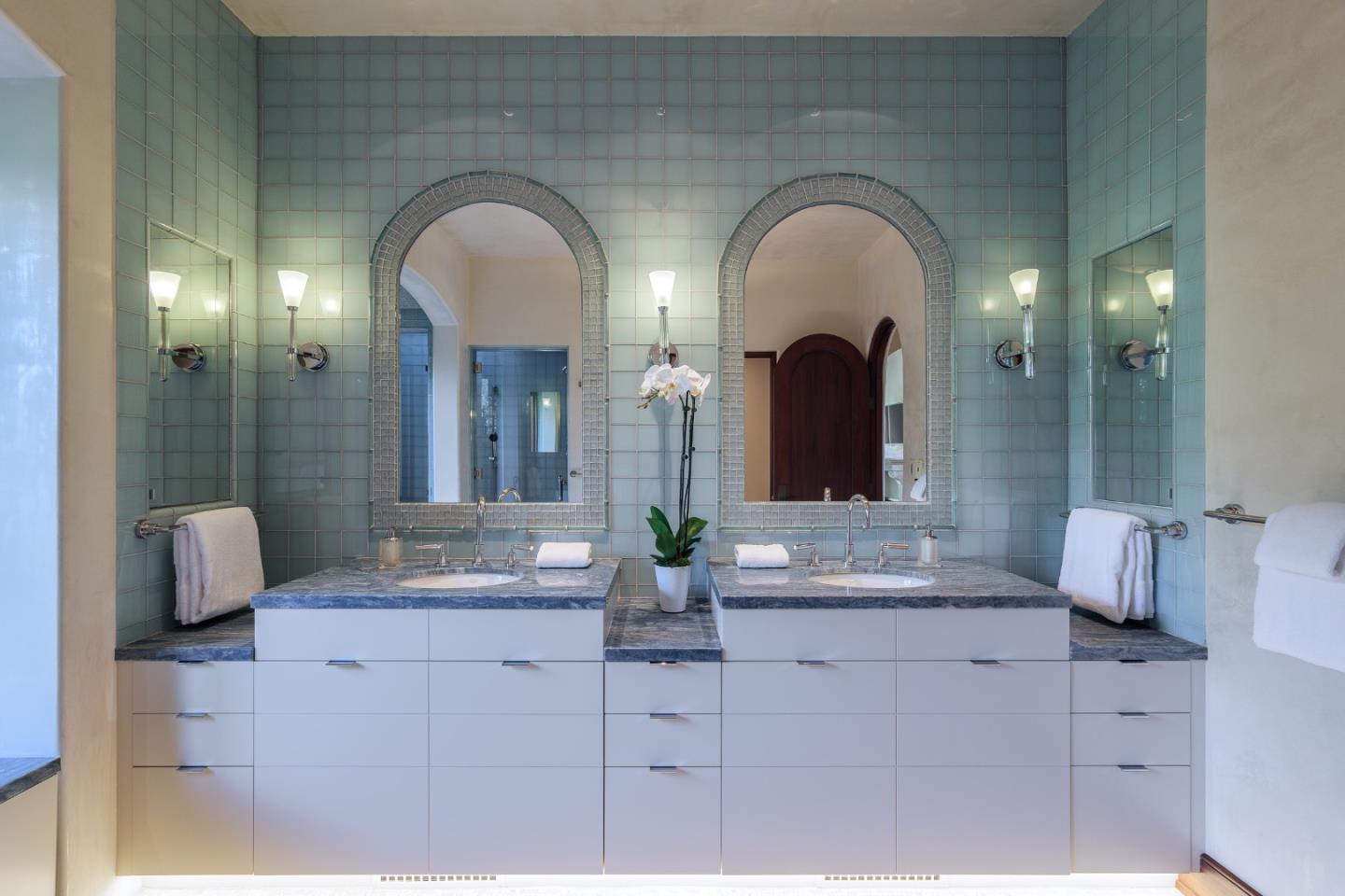 Detail Gallery Image 23 of 49 For 995 Matadero Ave, Palo Alto,  CA 94306 - 4 Beds | 4/2 Baths