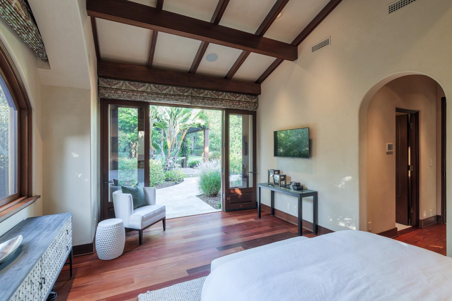 Detail Gallery Image 27 of 49 For 995 Matadero Ave, Palo Alto,  CA 94306 - 4 Beds | 4/2 Baths