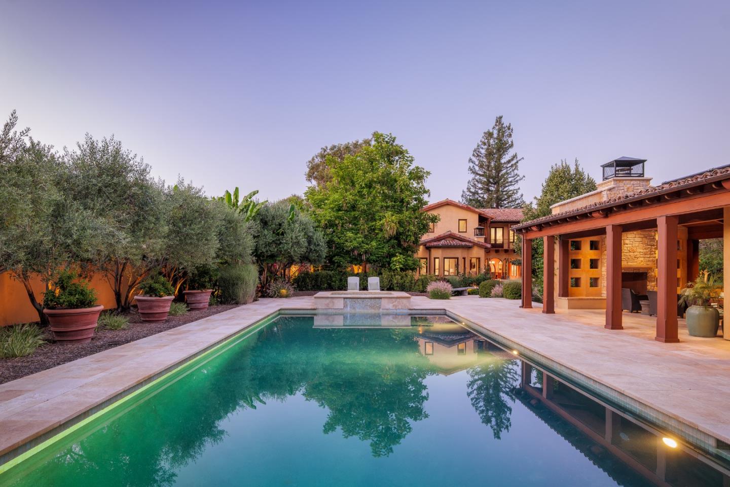 Detail Gallery Image 3 of 49 For 995 Matadero Ave, Palo Alto,  CA 94306 - 4 Beds | 4/2 Baths