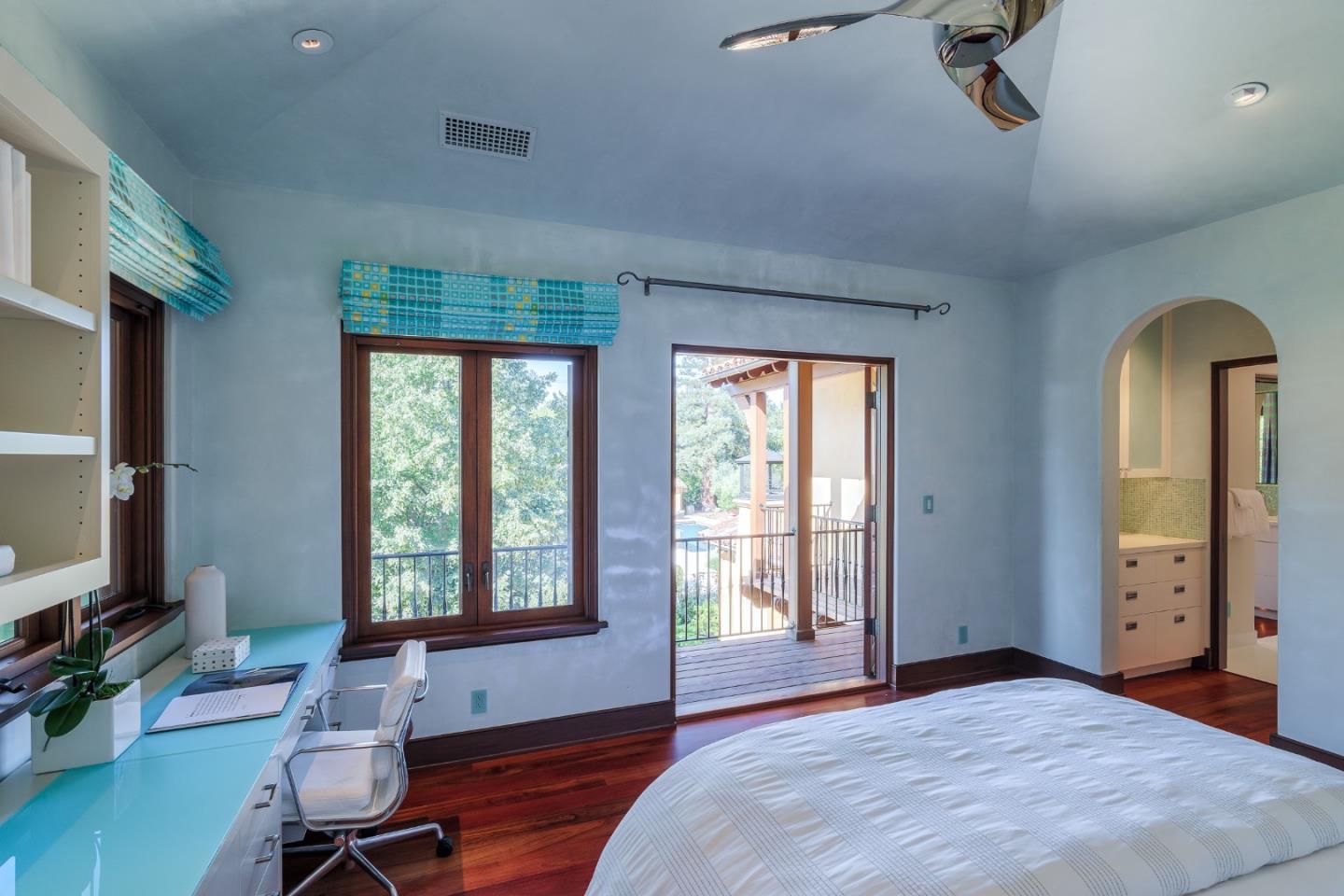 Detail Gallery Image 31 of 49 For 995 Matadero Ave, Palo Alto,  CA 94306 - 4 Beds | 4/2 Baths