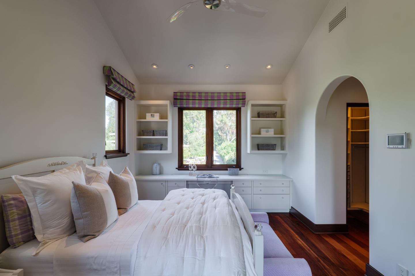 Detail Gallery Image 32 of 49 For 995 Matadero Ave, Palo Alto,  CA 94306 - 4 Beds | 4/2 Baths