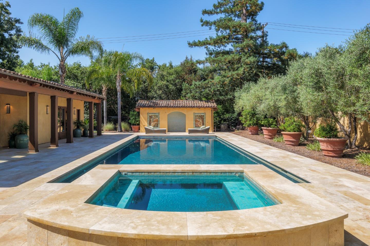 Detail Gallery Image 4 of 49 For 995 Matadero Ave, Palo Alto,  CA 94306 - 4 Beds | 4/2 Baths