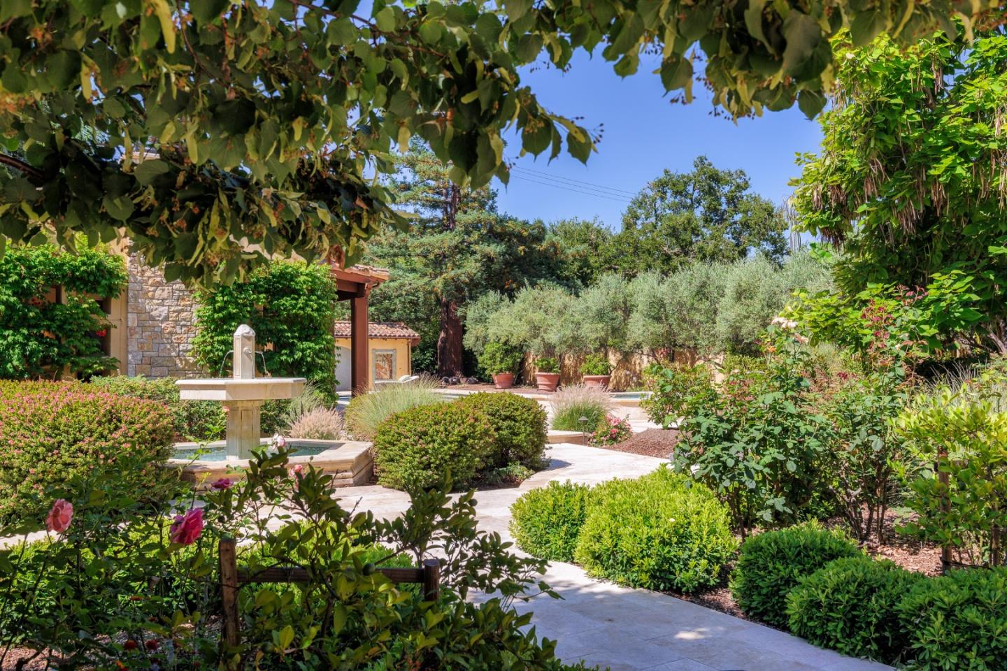 Detail Gallery Image 44 of 49 For 995 Matadero Ave, Palo Alto,  CA 94306 - 4 Beds | 4/2 Baths