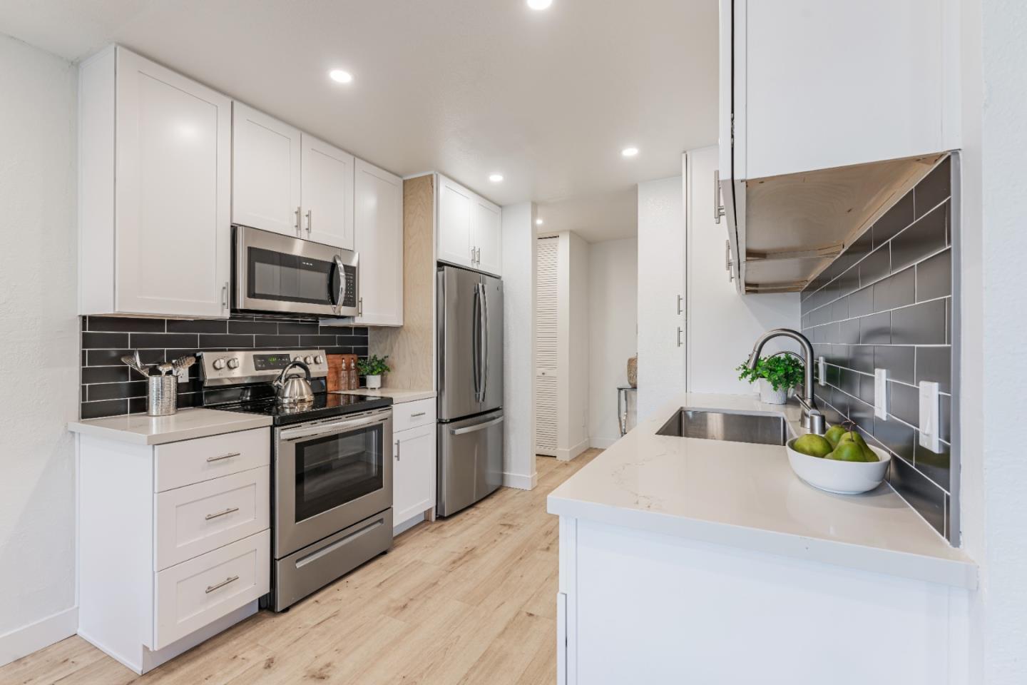 Detail Gallery Image 11 of 45 For 2077 Washington Ave #302,  San Leandro,  CA 94577 - 2 Beds | 2 Baths