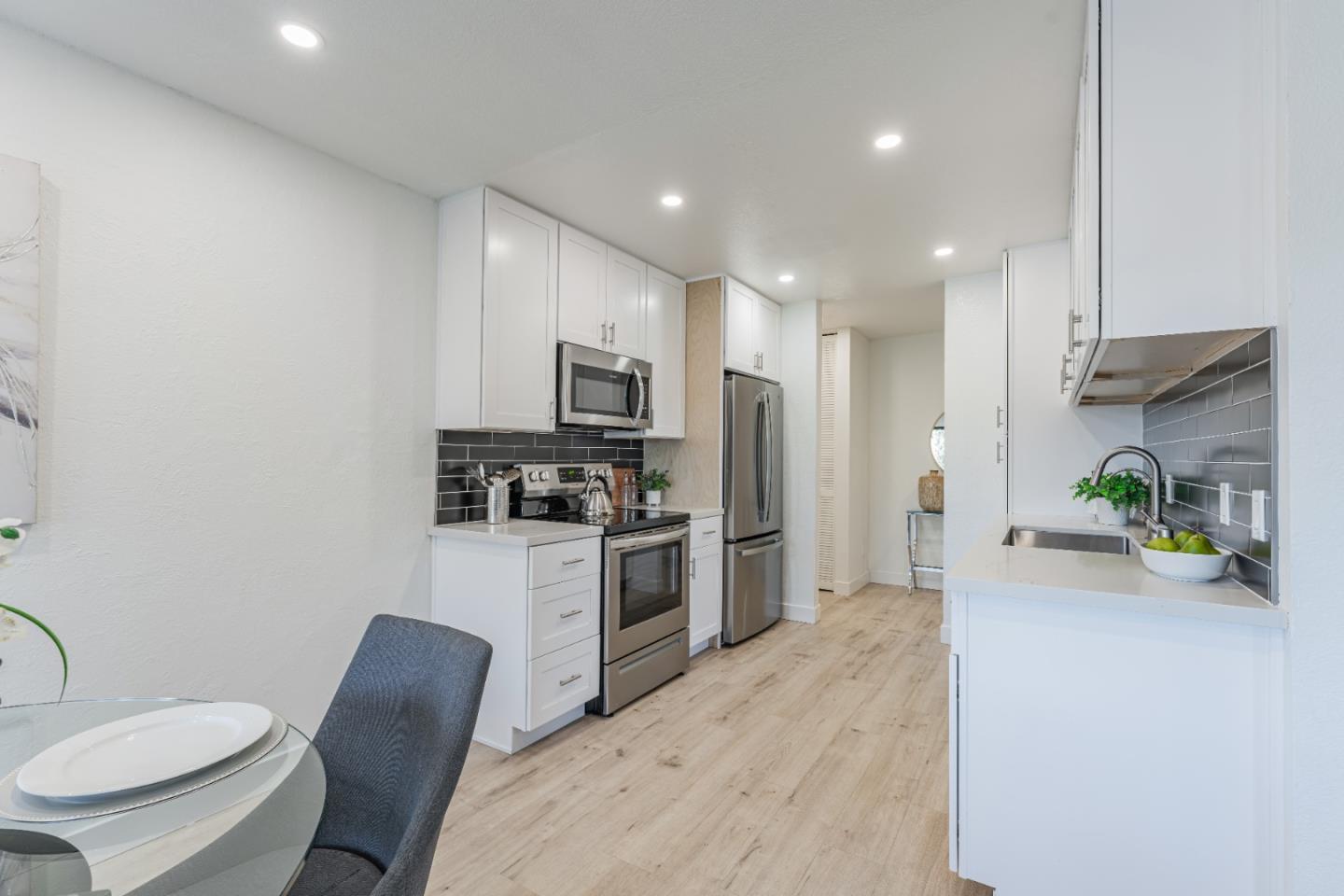Detail Gallery Image 16 of 45 For 2077 Washington Ave #302,  San Leandro,  CA 94577 - 2 Beds | 2 Baths