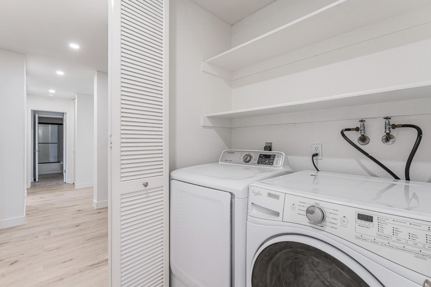 Detail Gallery Image 35 of 45 For 2077 Washington Ave #302,  San Leandro,  CA 94577 - 2 Beds | 2 Baths