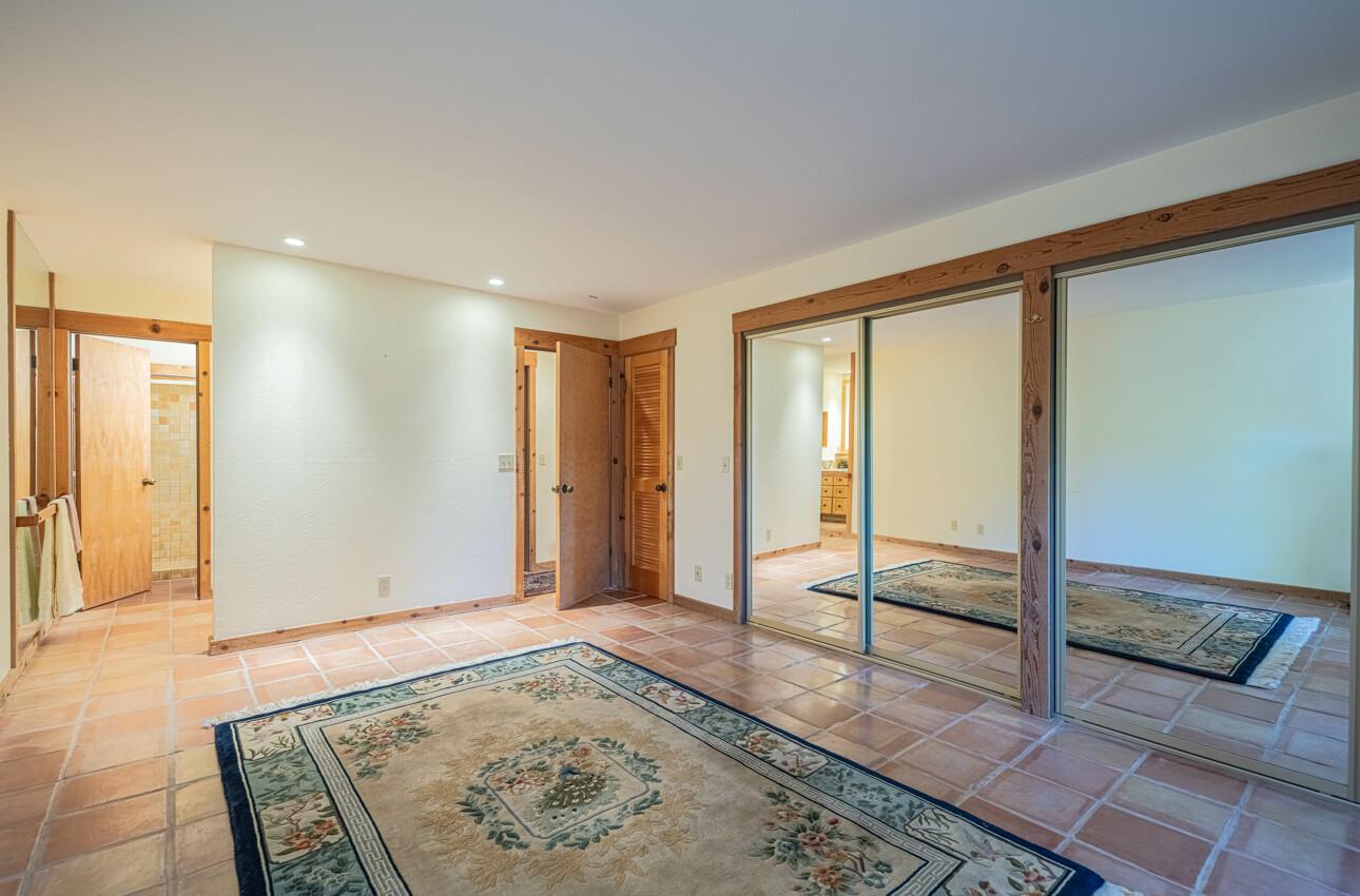Detail Gallery Image 14 of 28 For 20 Woodside Pl, Carmel Valley,  CA 93924 - 2 Beds | 2 Baths