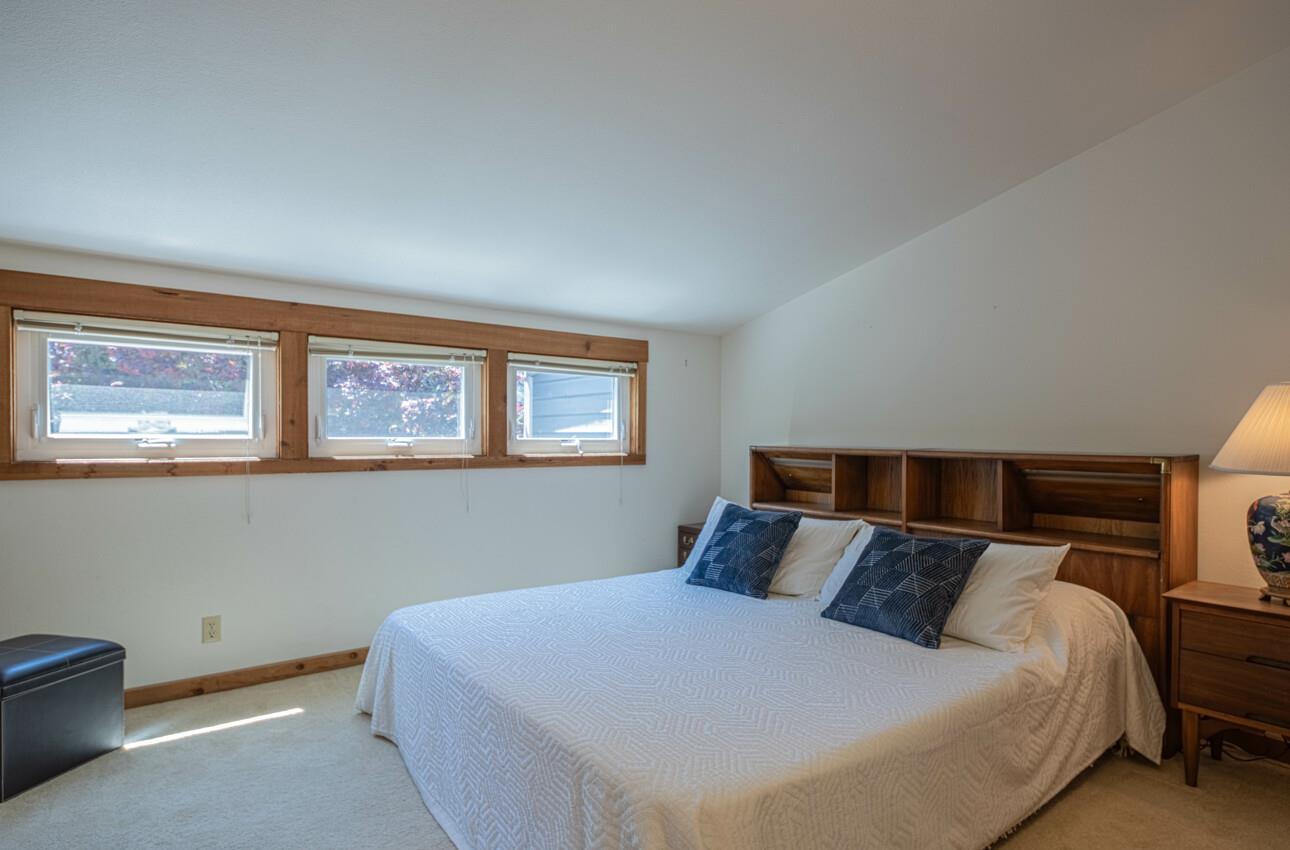 Detail Gallery Image 16 of 28 For 20 Woodside Pl, Carmel Valley,  CA 93924 - 2 Beds | 2 Baths