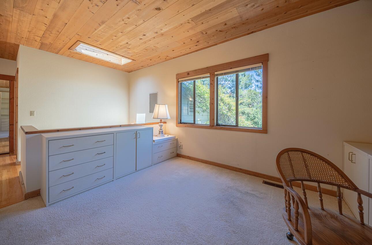 Detail Gallery Image 18 of 28 For 20 Woodside Pl, Carmel Valley,  CA 93924 - 2 Beds | 2 Baths