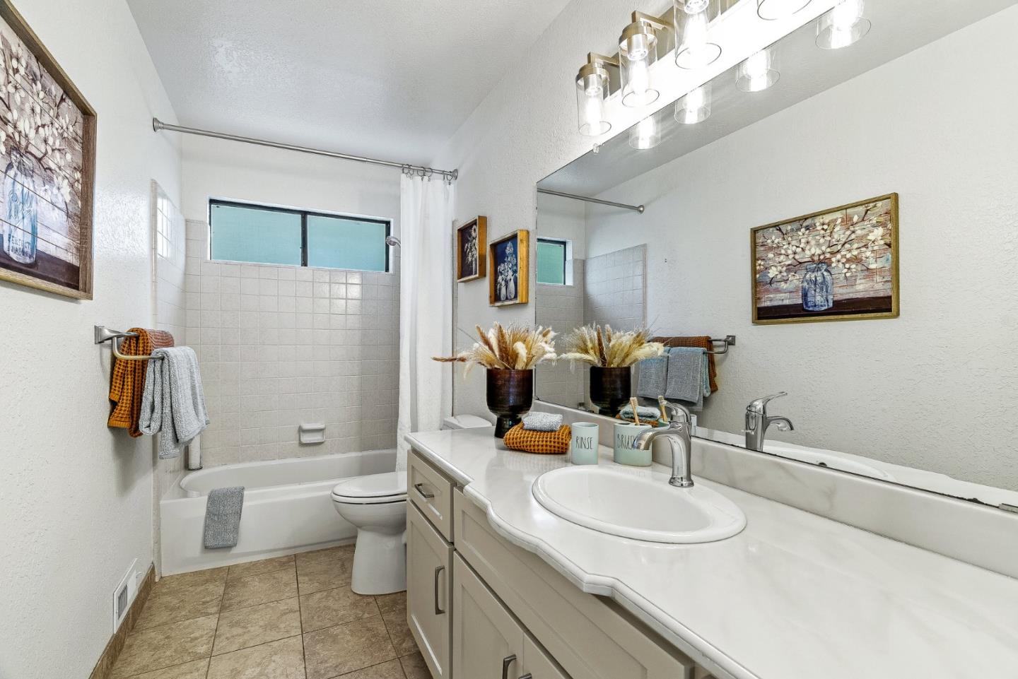 Detail Gallery Image 27 of 47 For 14530 De Anza Ct, Morgan Hill,  CA 95037 - 3 Beds | 2 Baths