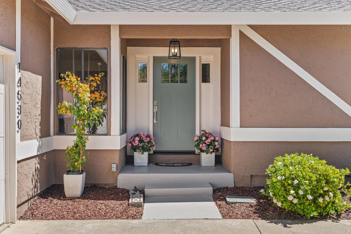 Detail Gallery Image 6 of 47 For 14530 De Anza Ct, Morgan Hill,  CA 95037 - 3 Beds | 2 Baths