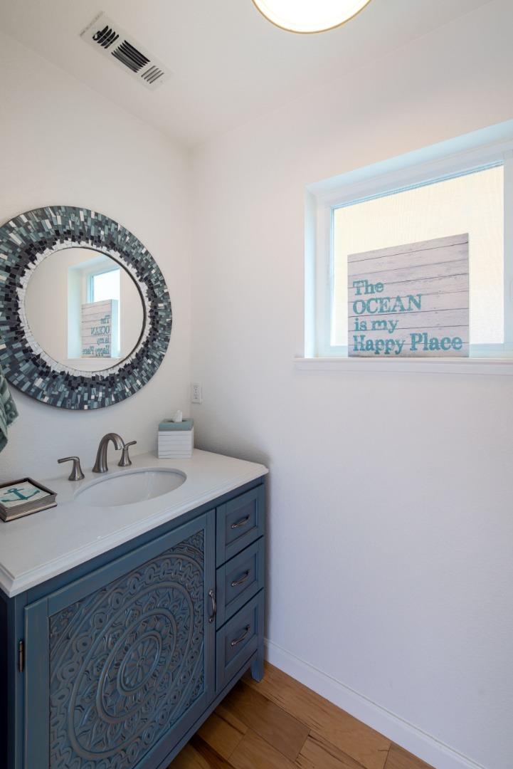 Detail Gallery Image 15 of 31 For 120 Fife Ln, Aptos,  CA 95003 - 3 Beds | 2/1 Baths