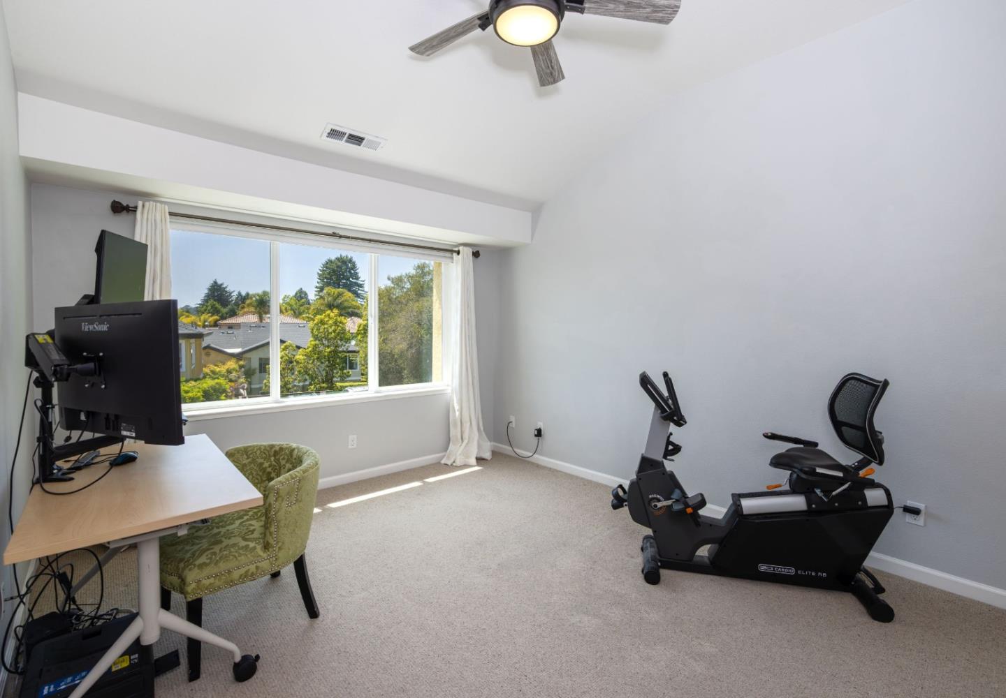 Detail Gallery Image 23 of 31 For 120 Fife Ln, Aptos,  CA 95003 - 3 Beds | 2/1 Baths