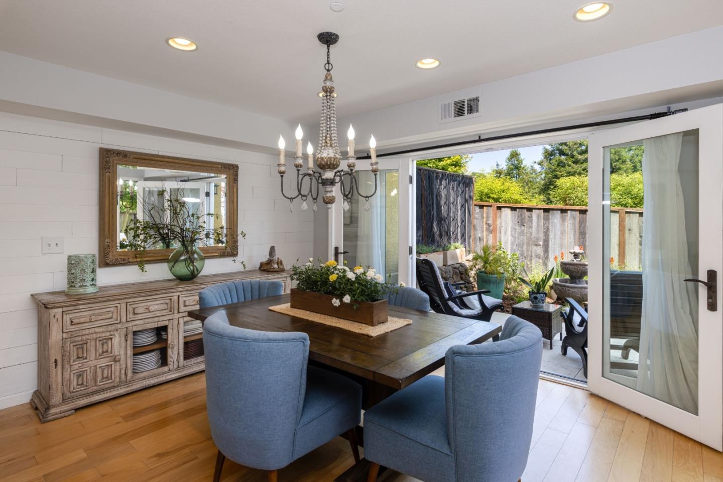 Detail Gallery Image 8 of 31 For 120 Fife Ln, Aptos,  CA 95003 - 3 Beds | 2/1 Baths
