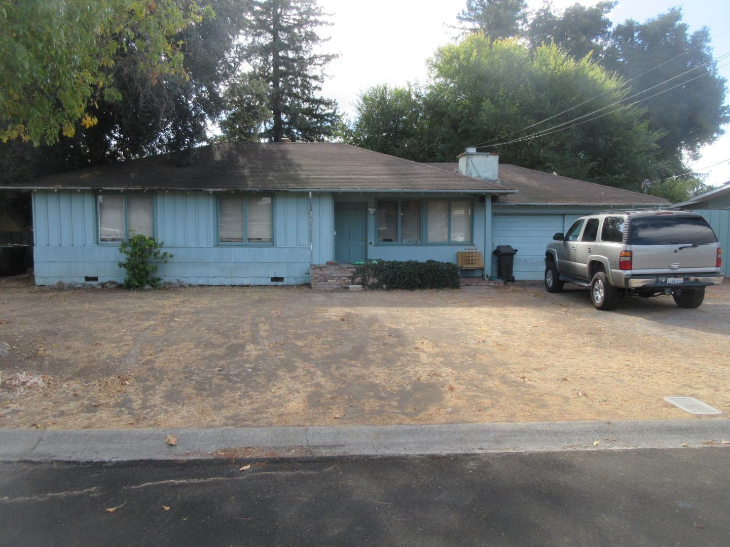 Detail Gallery Image 4 of 9 For 14872 Bronson Ave, San Jose,  CA 95124 - 2 Beds | 1 Baths
