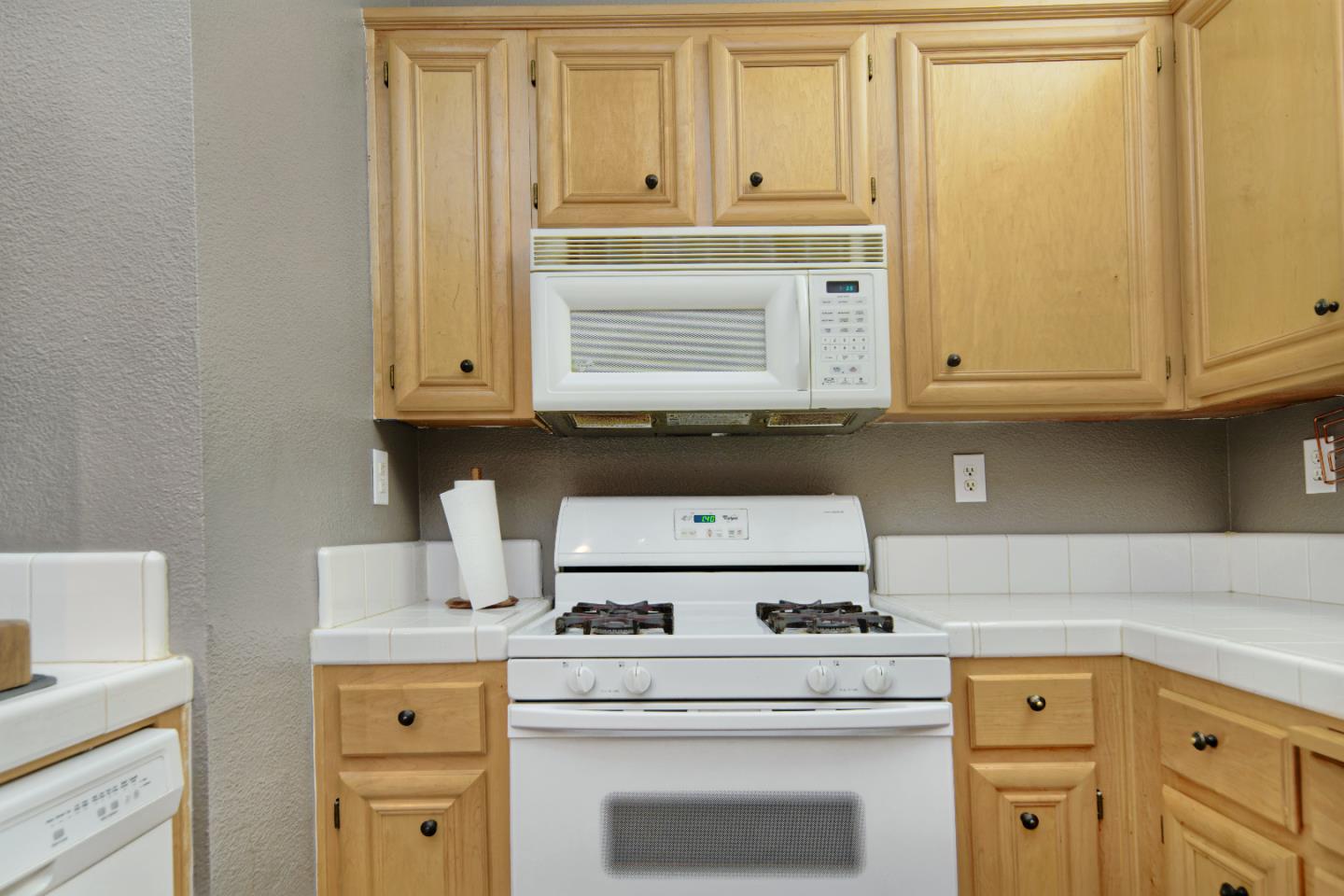 Detail Gallery Image 12 of 25 For 1021 Chagall Way, San Jose,  CA 95138 - 1 Beds | 1/1 Baths