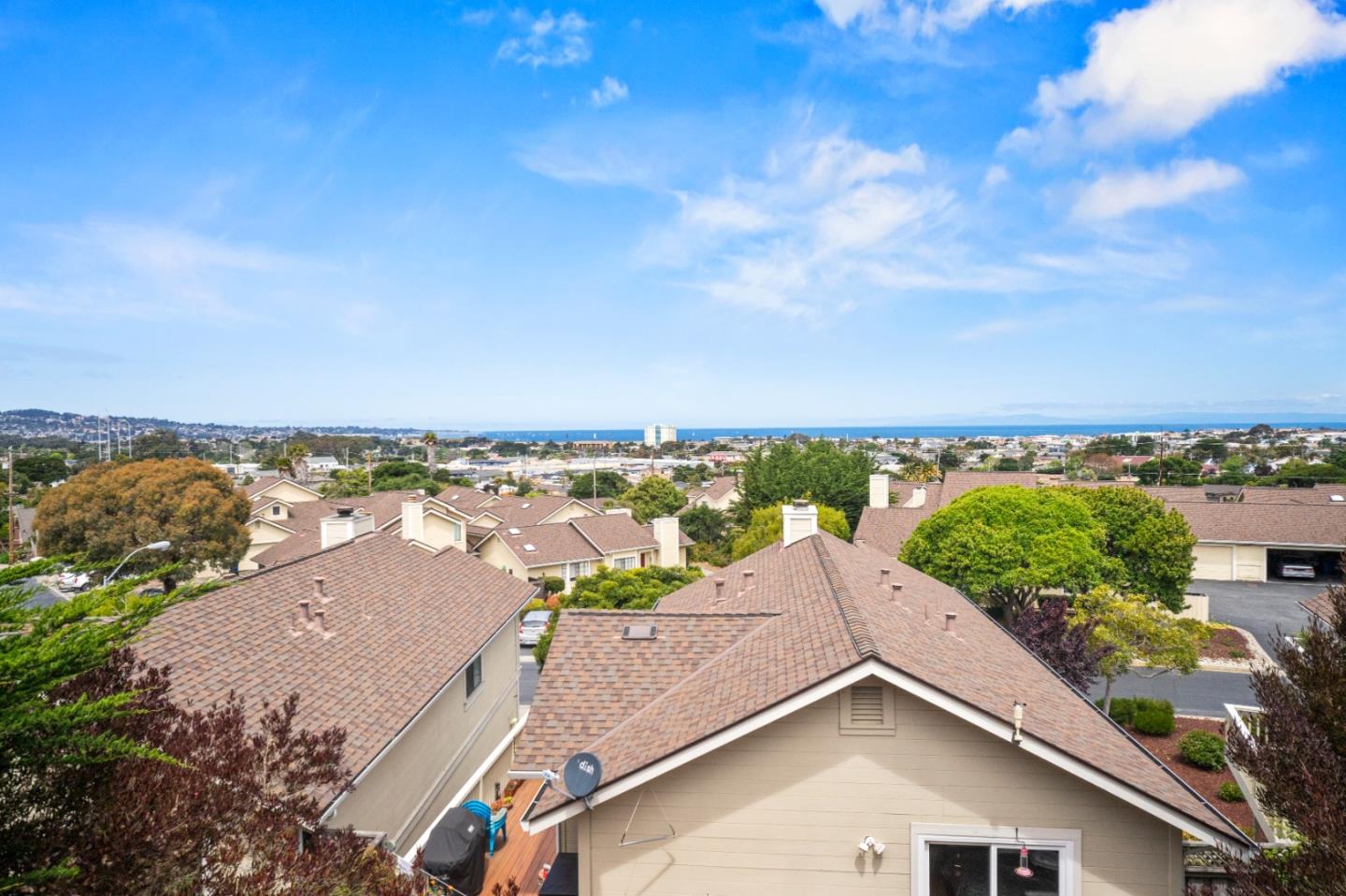 Detail Gallery Image 13 of 40 For 1051 Highlander Dr, Seaside,  CA 93955 - 2 Beds | 2/1 Baths
