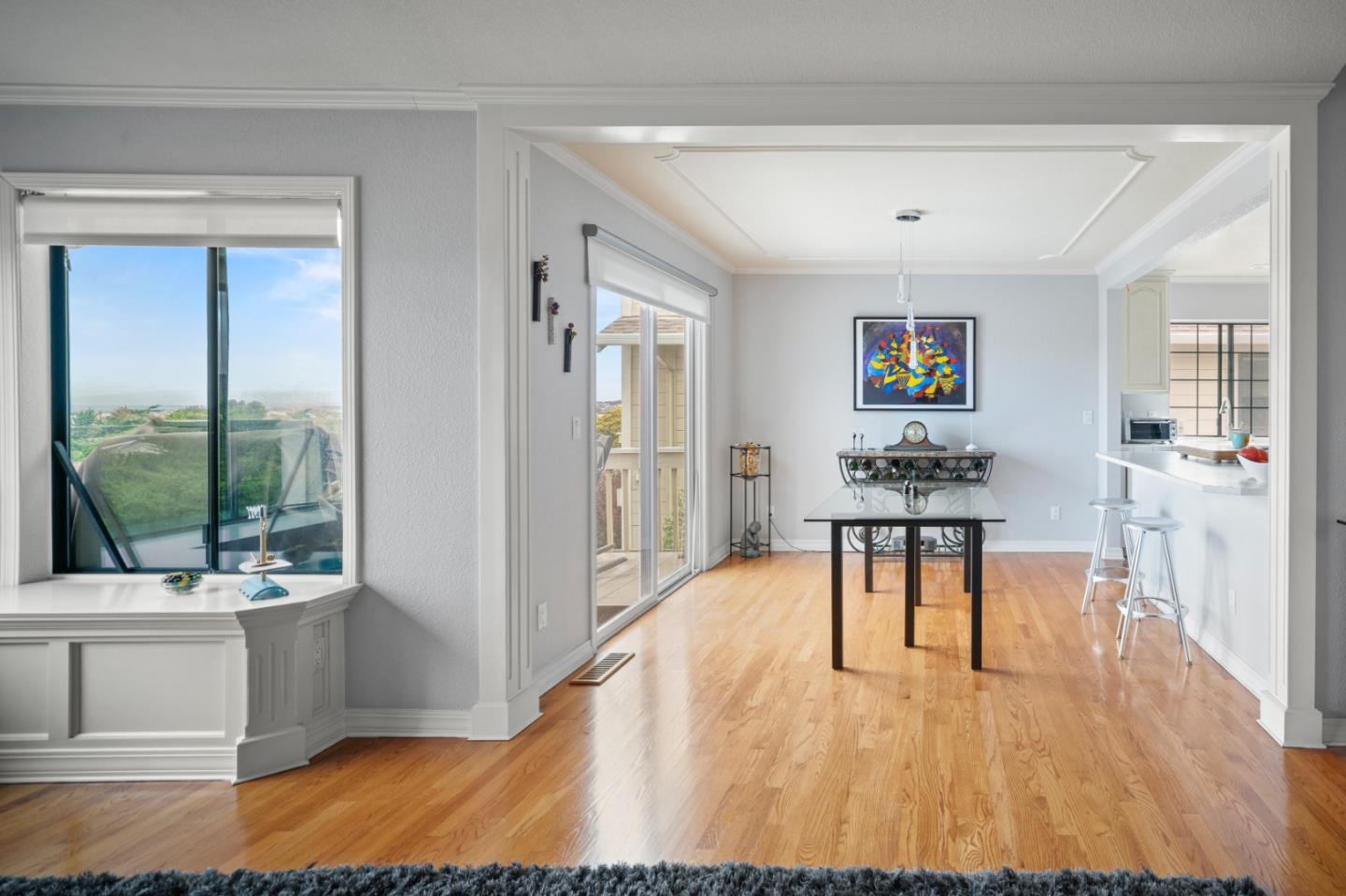 Detail Gallery Image 4 of 40 For 1051 Highlander Dr, Seaside,  CA 93955 - 2 Beds | 2/1 Baths