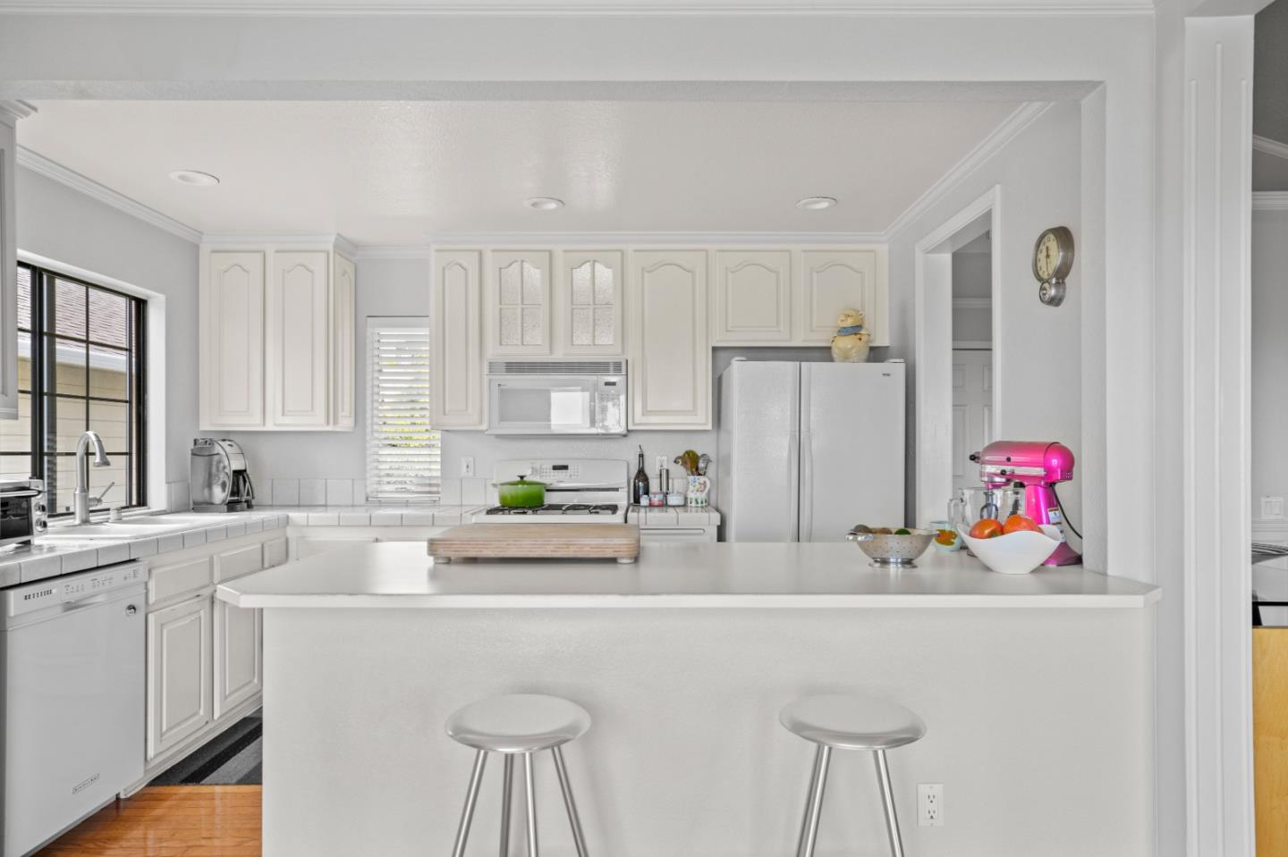 Detail Gallery Image 6 of 40 For 1051 Highlander Dr, Seaside,  CA 93955 - 2 Beds | 2/1 Baths