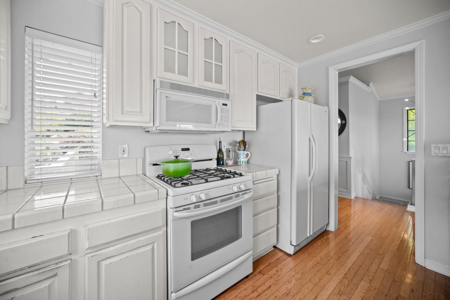 Detail Gallery Image 8 of 40 For 1051 Highlander Dr, Seaside,  CA 93955 - 2 Beds | 2/1 Baths