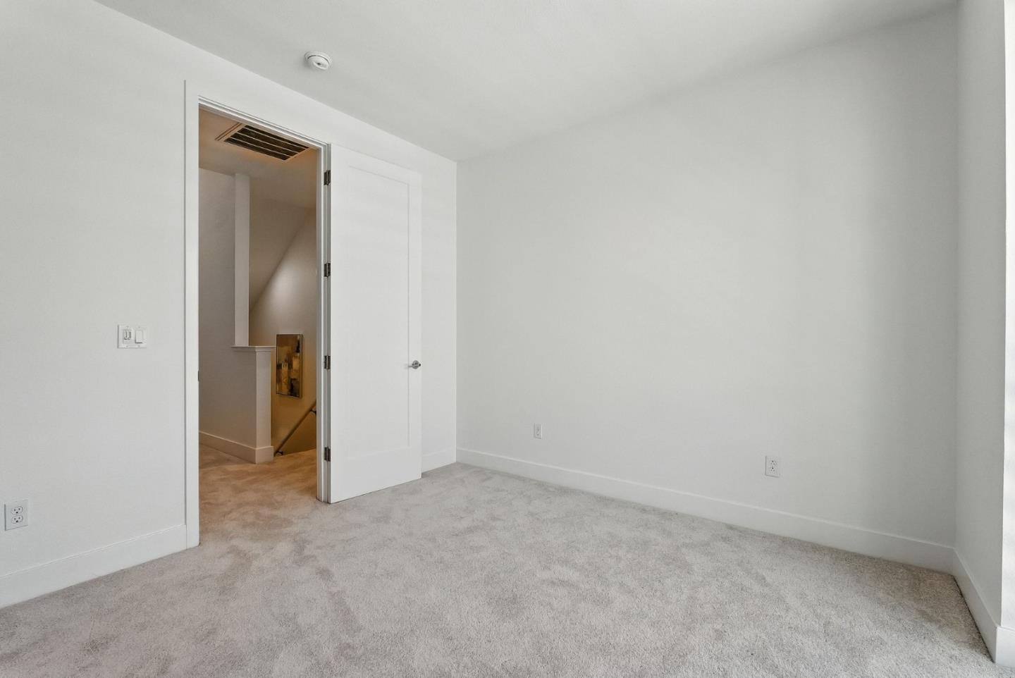 Detail Gallery Image 19 of 30 For 7997 Regional Cmn, Dublin,  CA 94568 - 2 Beds | 2/1 Baths