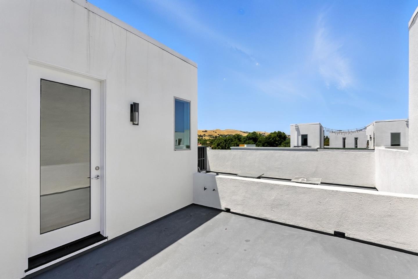 Detail Gallery Image 25 of 30 For 7997 Regional Cmn, Dublin,  CA 94568 - 2 Beds | 2/1 Baths