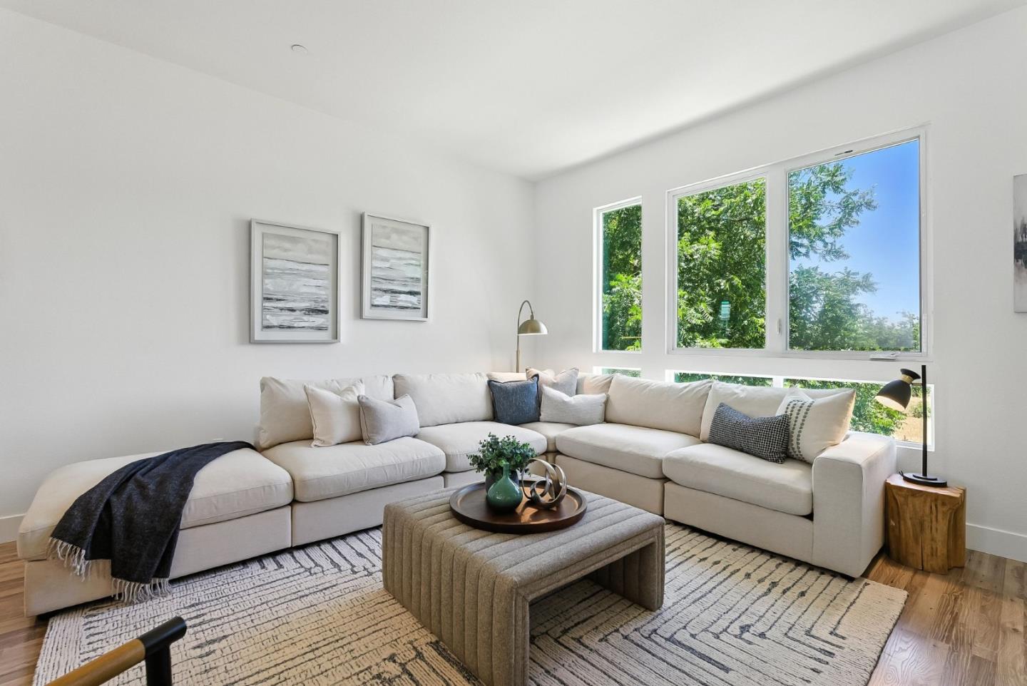 Detail Gallery Image 4 of 30 For 7997 Regional Cmn, Dublin,  CA 94568 - 2 Beds | 2/1 Baths