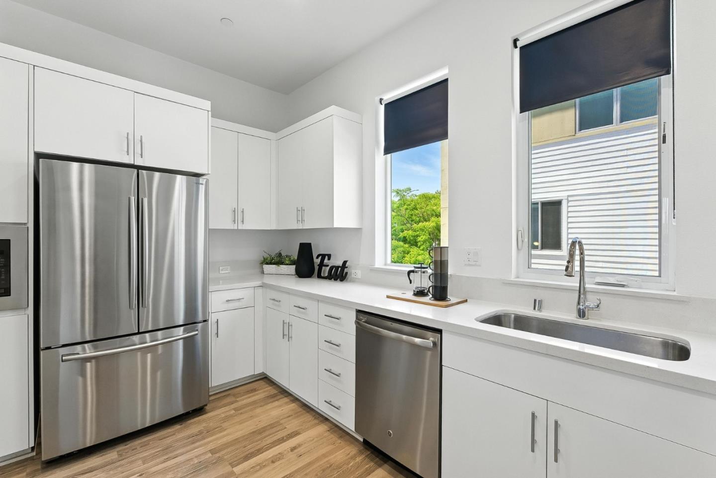 Detail Gallery Image 9 of 30 For 7997 Regional Cmn, Dublin,  CA 94568 - 2 Beds | 2/1 Baths