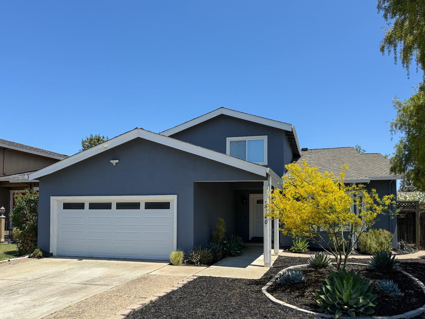 Detail Gallery Image 2 of 39 For 15120 Venetian Way, Morgan Hill,  CA 95037 - 4 Beds | 3 Baths