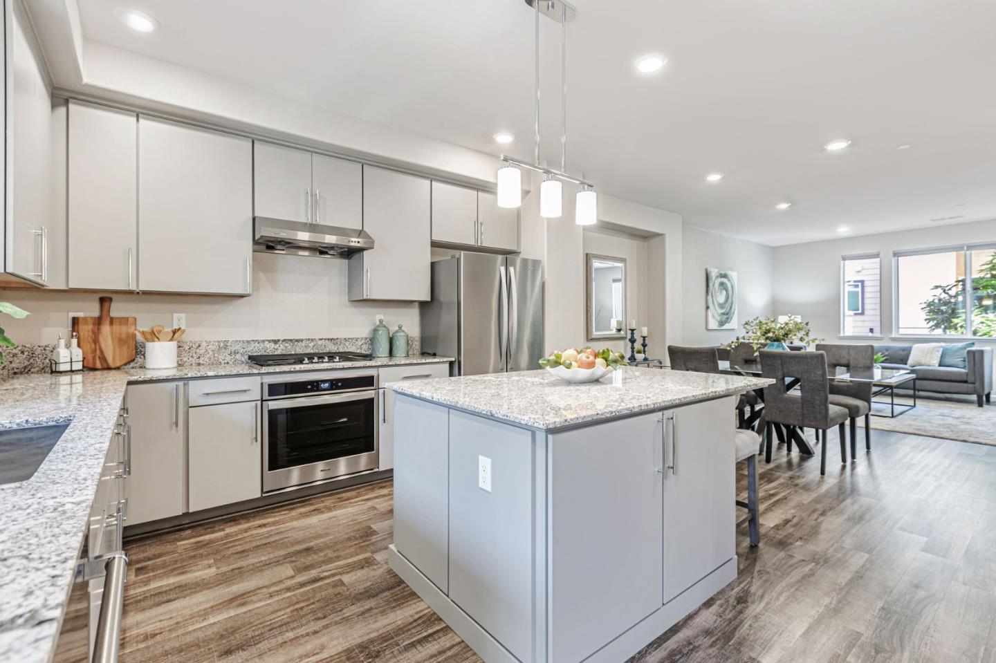 Detail Gallery Image 11 of 46 For 1290 Milkweed St, Milpitas,  CA 95035 - 3 Beds | 3/1 Baths