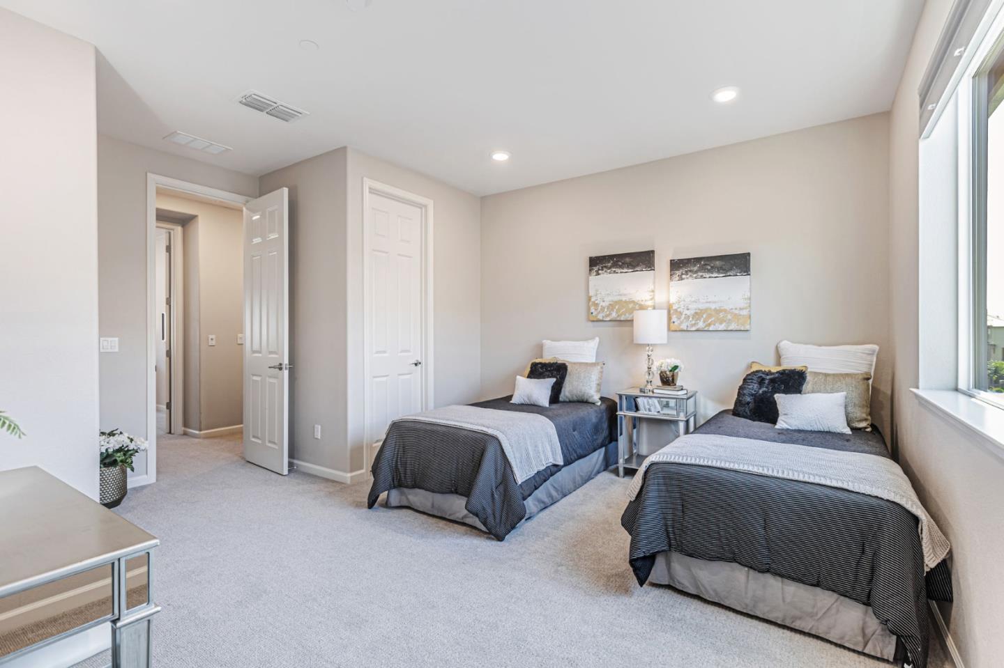 Detail Gallery Image 19 of 46 For 1290 Milkweed St, Milpitas,  CA 95035 - 3 Beds | 3/1 Baths