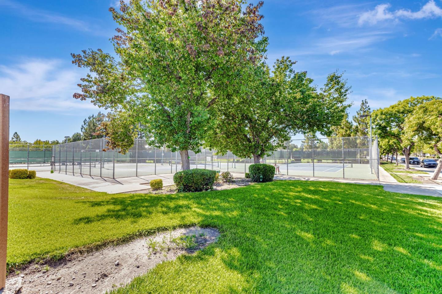 Detail Gallery Image 40 of 46 For 1290 Milkweed St, Milpitas,  CA 95035 - 3 Beds | 3/1 Baths