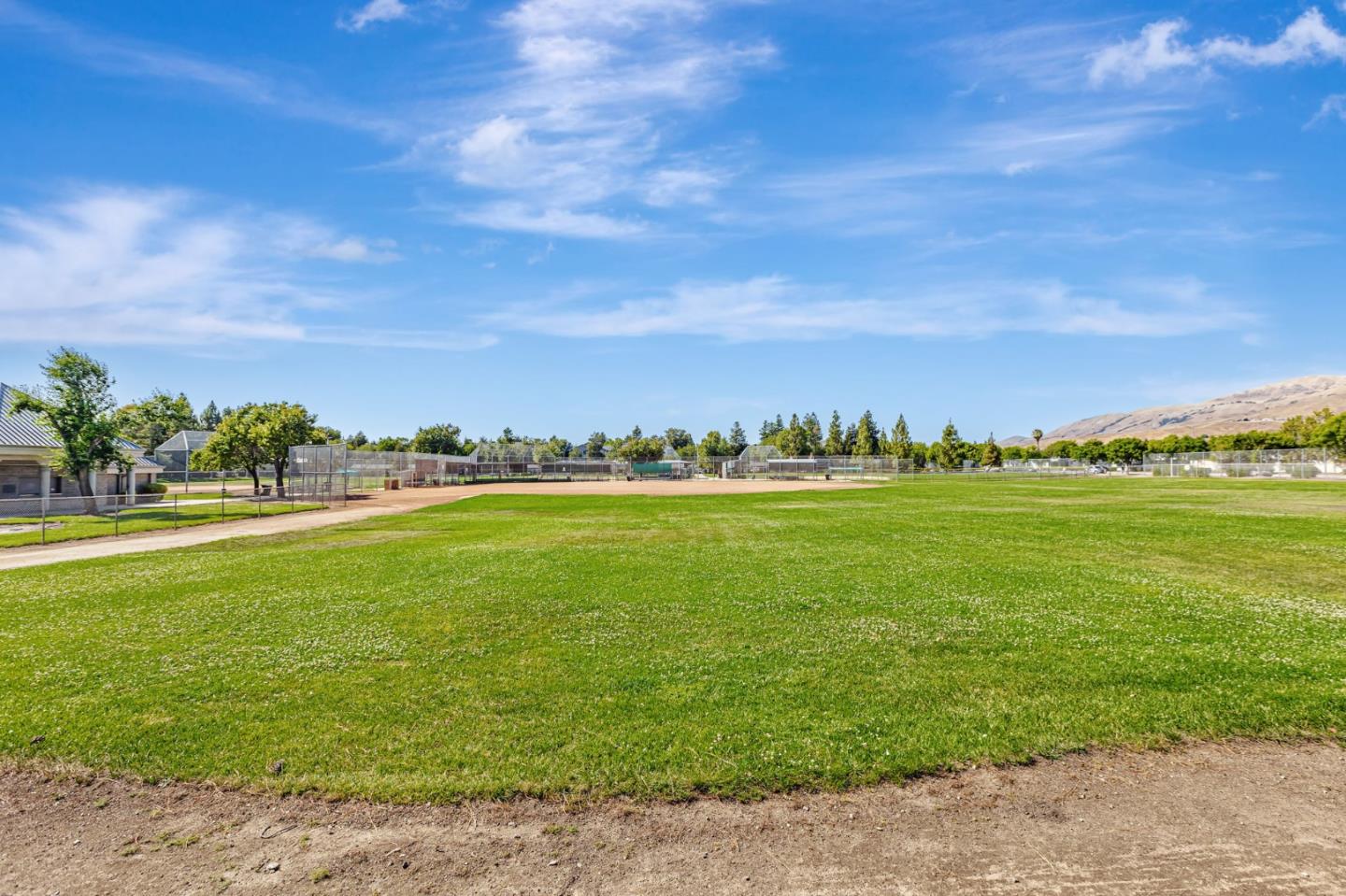 Detail Gallery Image 42 of 46 For 1290 Milkweed St, Milpitas,  CA 95035 - 3 Beds | 3/1 Baths